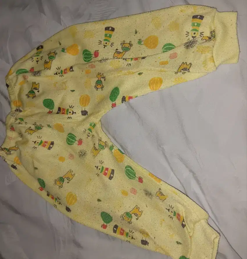 Celana panjang bayi motif