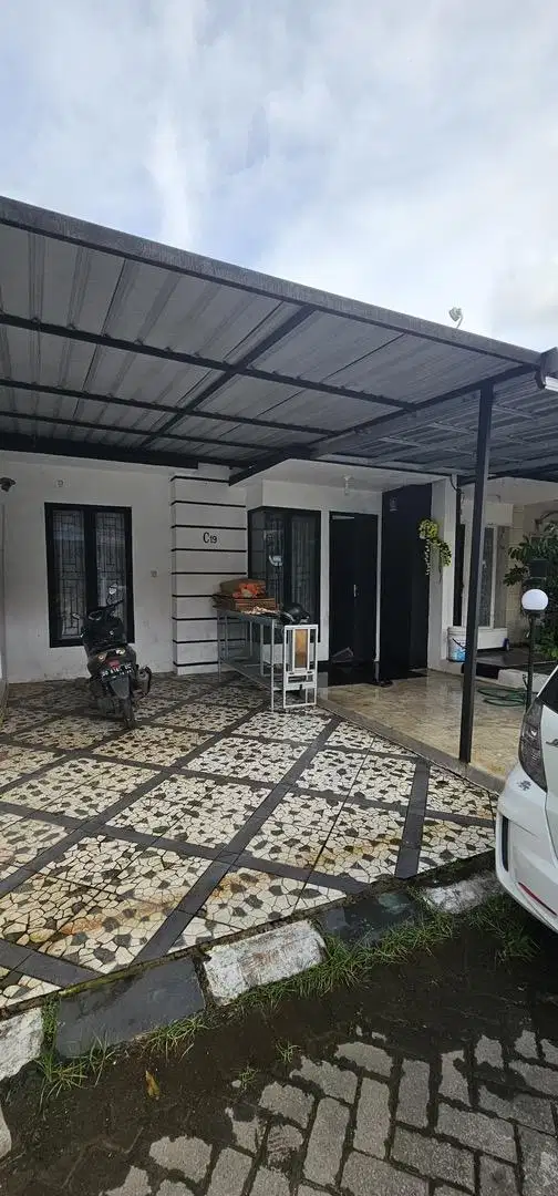 Di kontrakan rumah di pesona prima griya