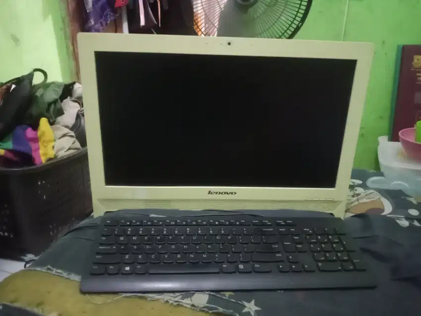 Lenovo All in One j1800