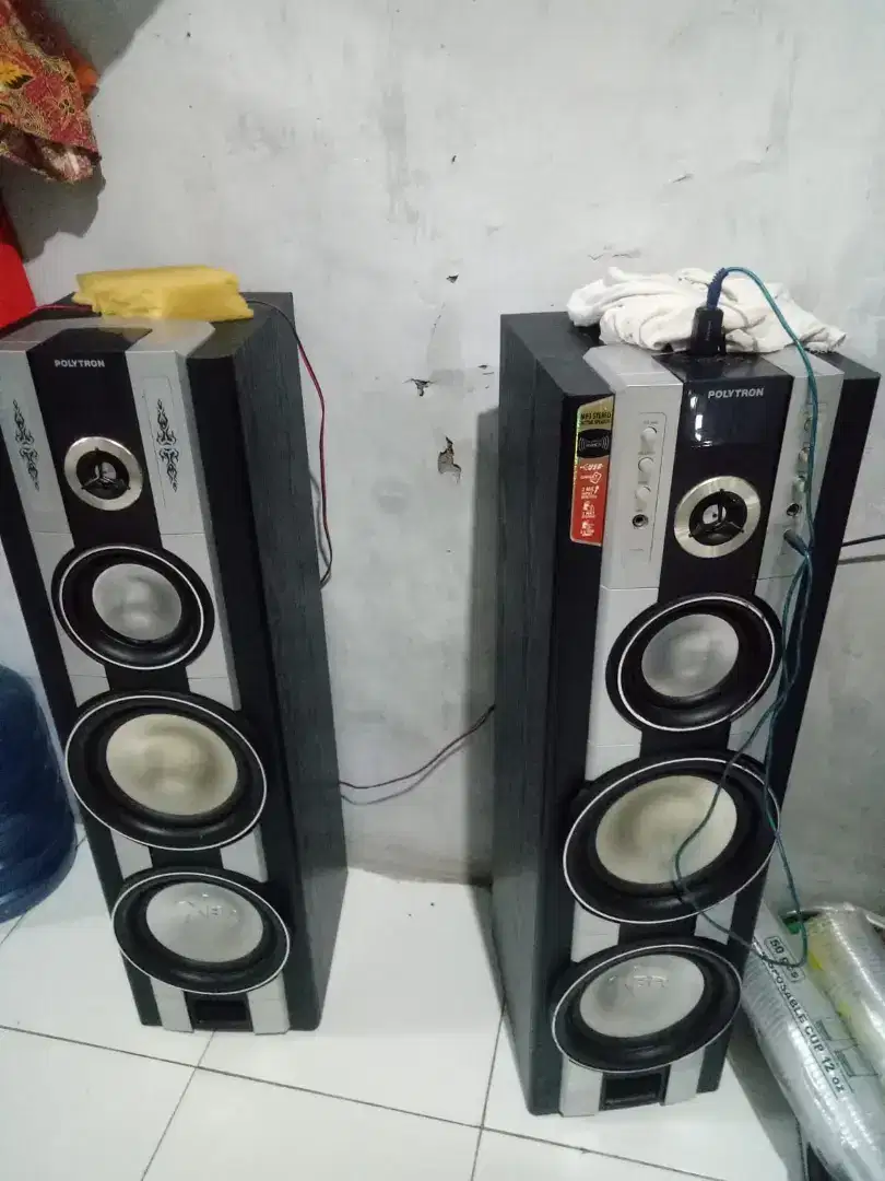 Speaker aktif Polytron