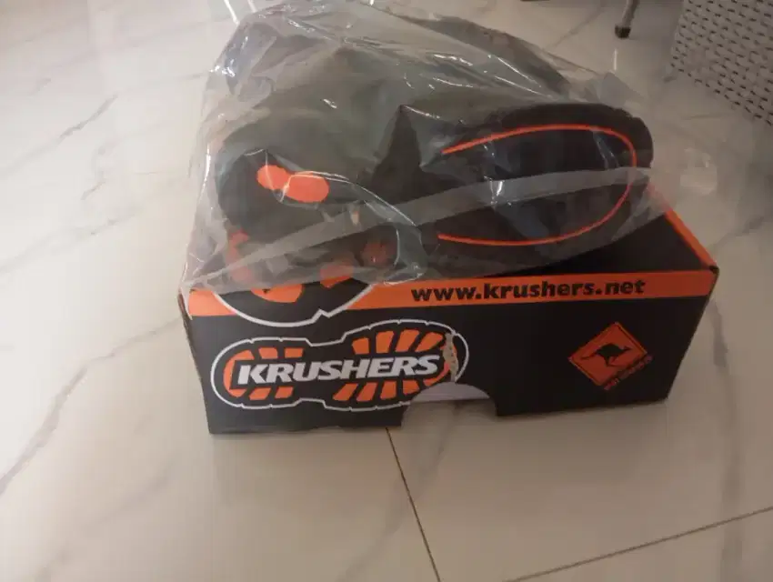 Safety Shoes Krushers New MT ISA