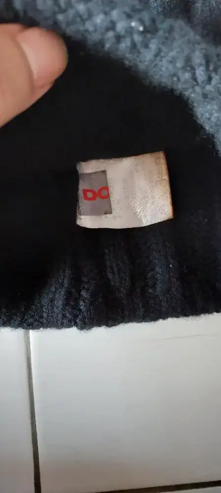 Kupluk hitam brand DOHC