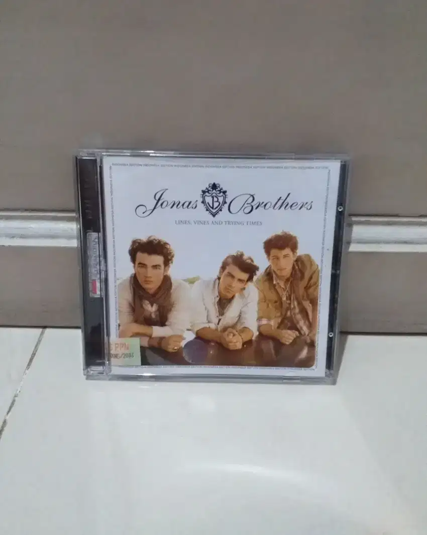 CD Original Jonas Brothers Lines, Vines, and Trying Times