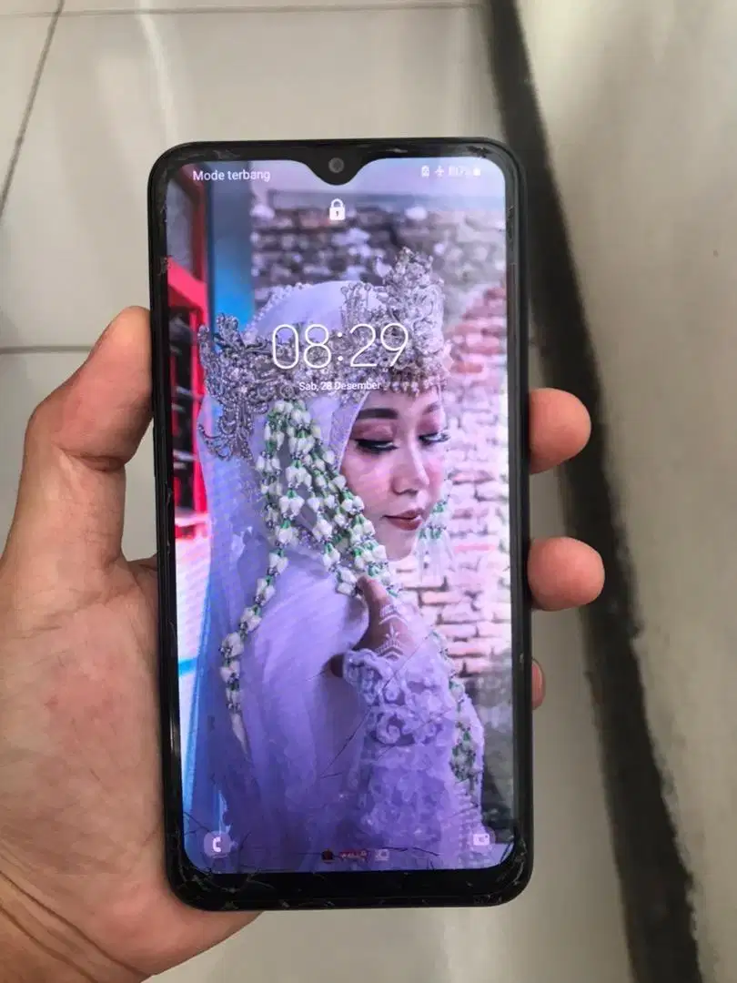 Hp samsung bagus dijual cepat barang no minus