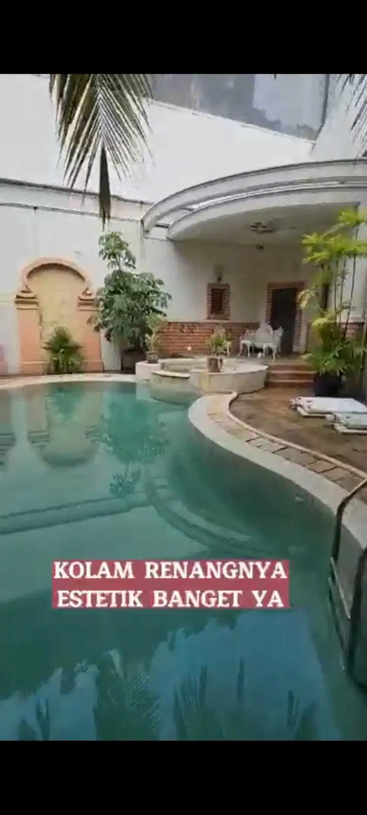 Rumah Pondok Indah Jakarta Selatan, ada kolam renang, depan taman