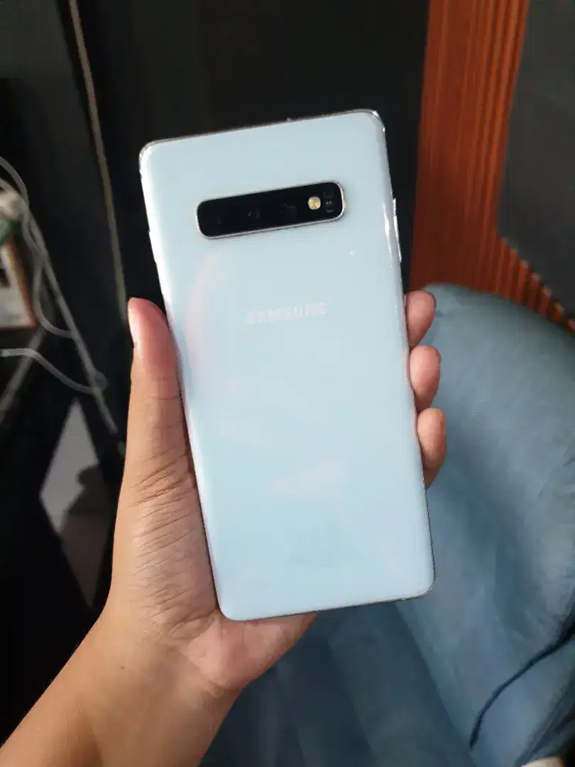 Samsung Galaxy S10+ 8/128 Fullset Sein