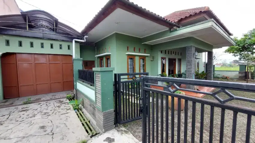 Rumah Strategis Hoek, A. Yani Bumi Sukamanah Damai, Kota Tasikmalaya