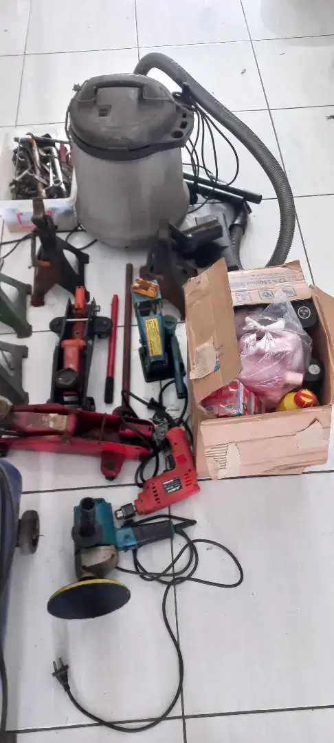 Dijual perlengkapan usaha bengkel mobil beli