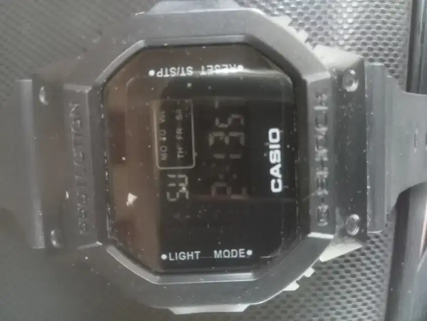 Jam Tangan Casio G-Shock Tampilan keren