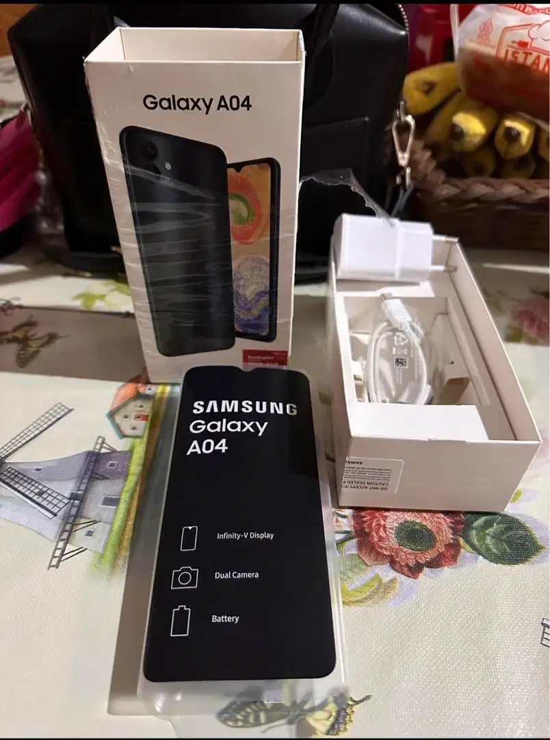 Bekas - samsung A04 4/64gb - eks garansi sein