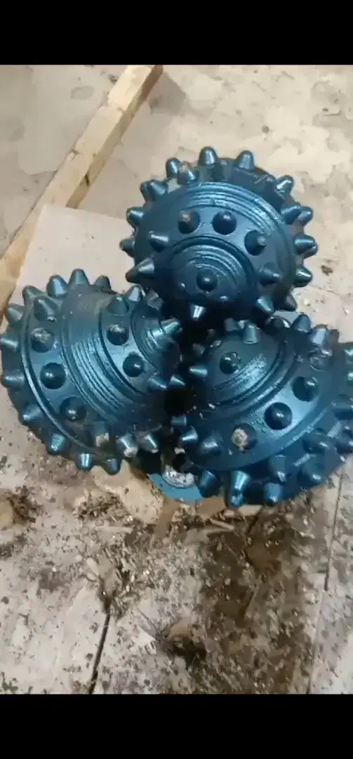 Drill bit tricone bit