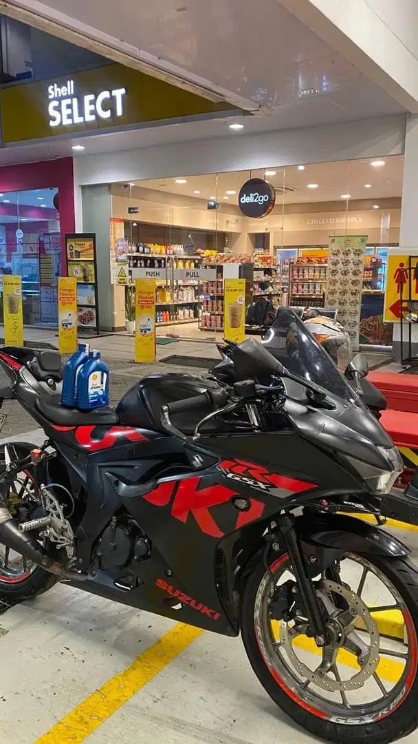 Suzuki GSX R 150 Hitam Doff (Rare) Sangat Terawat Istimewa