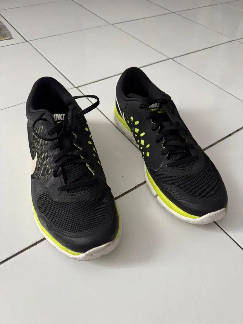 nike flex run pria sz 42 original second