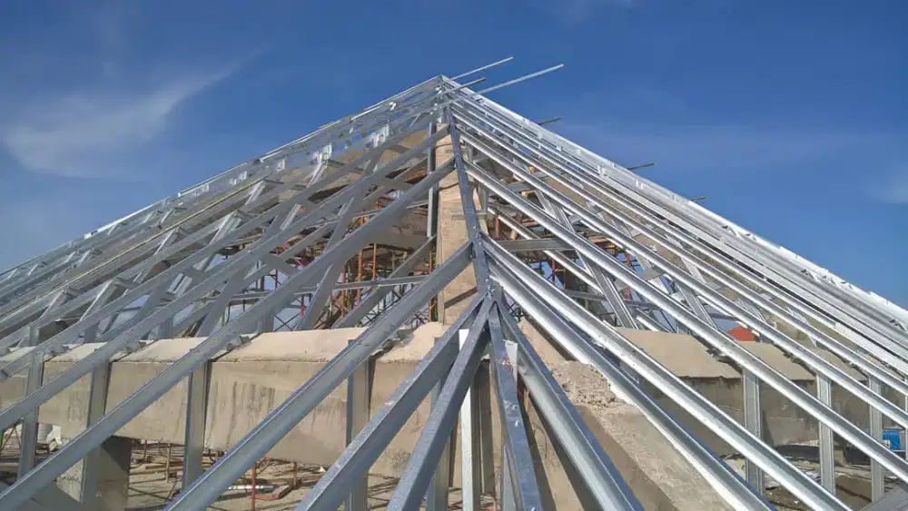 PEMASANGAN ATAP BAJA RINGAN 57