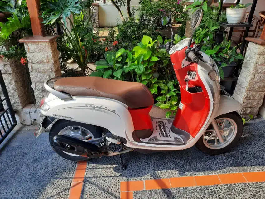 Honda Scoopy Injeksi ' 20 Putih Merah Plat Jogja Pjk Panjang Terawat