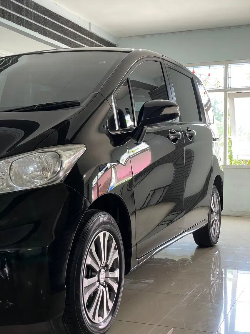 Honda freed psd  2012