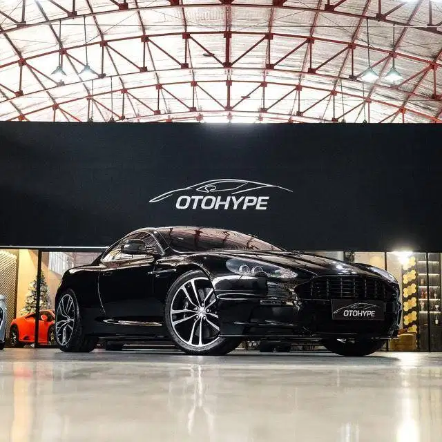Aston Martin DBS Carbon edition