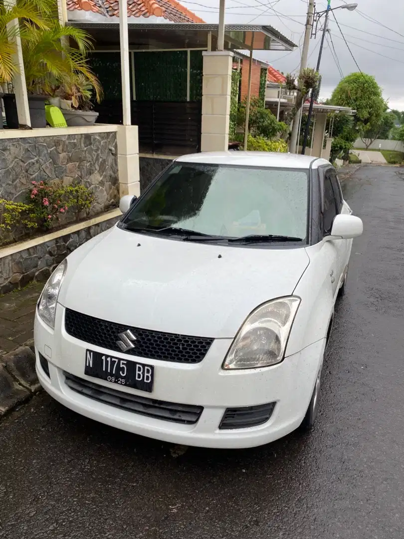 Suzuki Swift 2010 Bensin