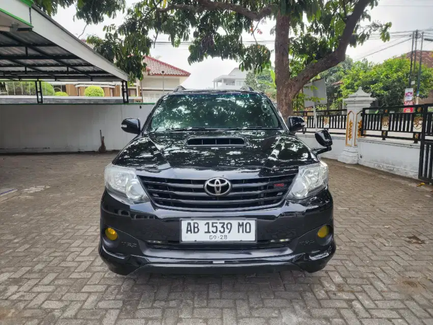 Toyota Fortuner TRD VNT metik disel 2014