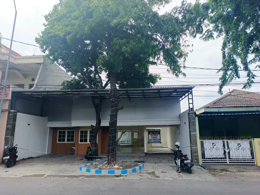 Disewakan Rumah Di  Pondok Tjandra Indah, Raya Taman Asri.