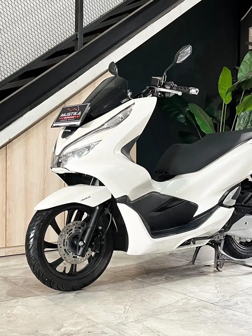 Terbatas‼️Honda PCX 150 ABS th 2018 - Ayu Mustika