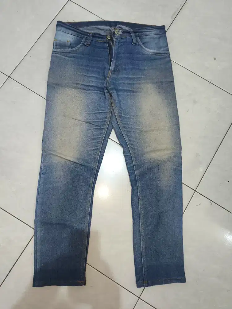 Celana Panjang Levis