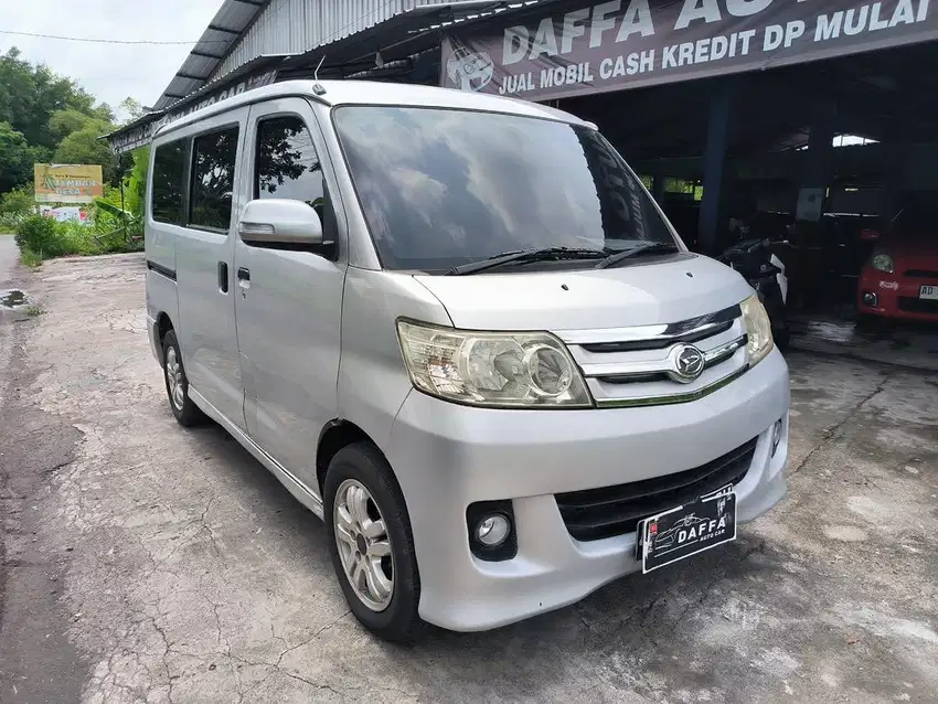 DP 10jt.Daihatsu Luxio X 2009 Matic