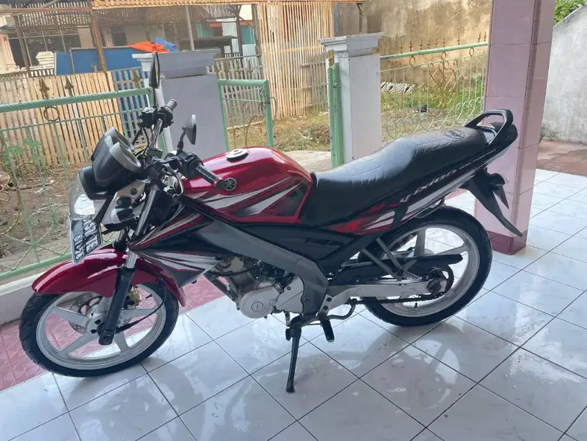 VIXION OLD 2011 MERAH MAROON (Nego)