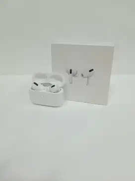 Airpods pro with wireless charging case