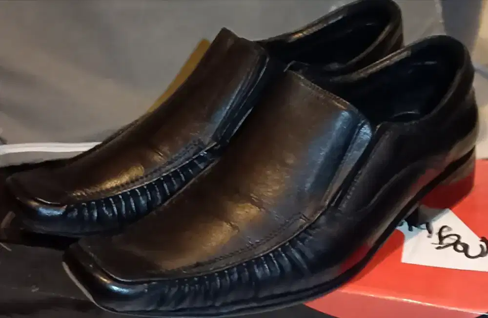 Sepatu formal kulit Principle