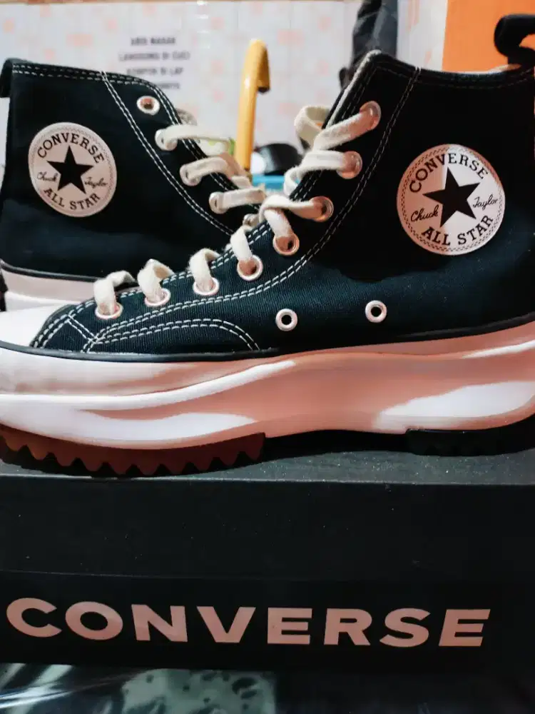 Sepatu Converse