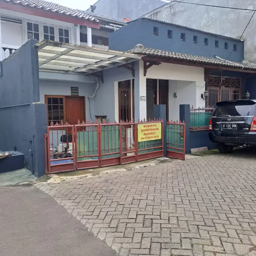 DISEWAKAN / DIKONTRAKAN RUMAH 2 LANTAI DI CILEDUG TANGERANG