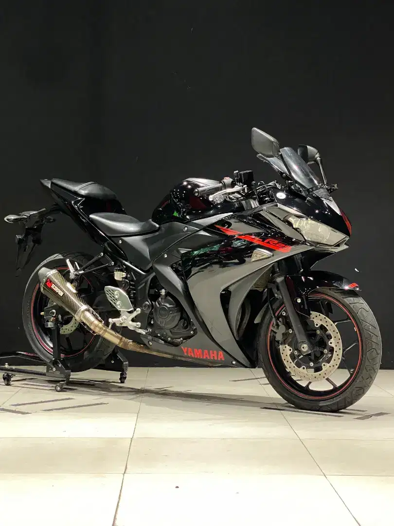 YAMAHA R25 BLACK COLOR NIK 2014