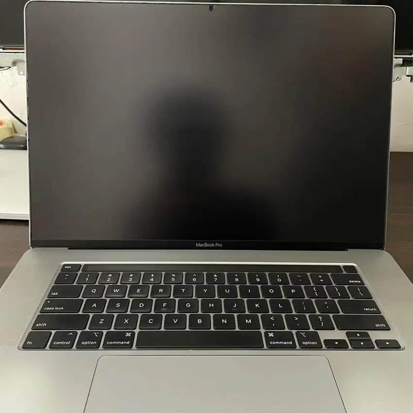 MacBook Pro 16 inch core i7 2019