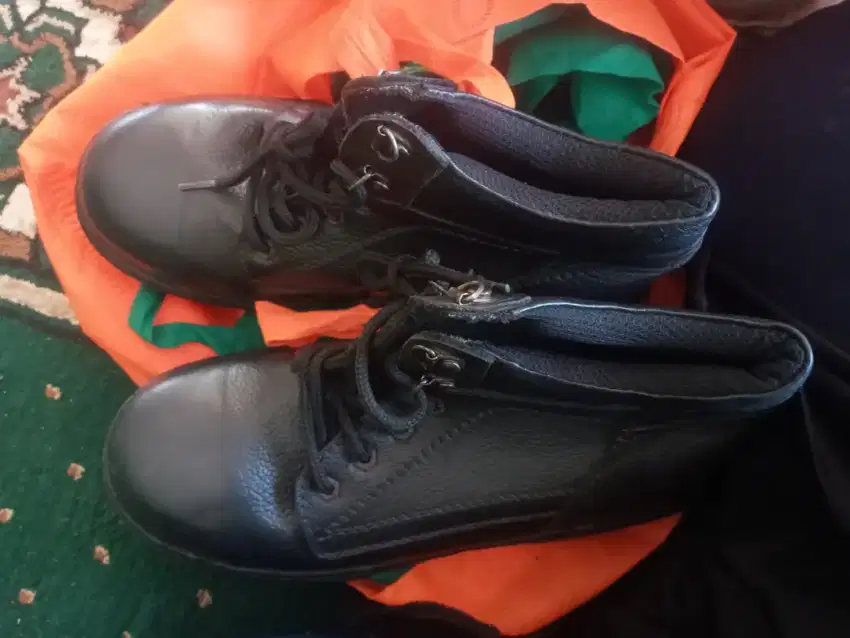 Jual sepatu boot kulit