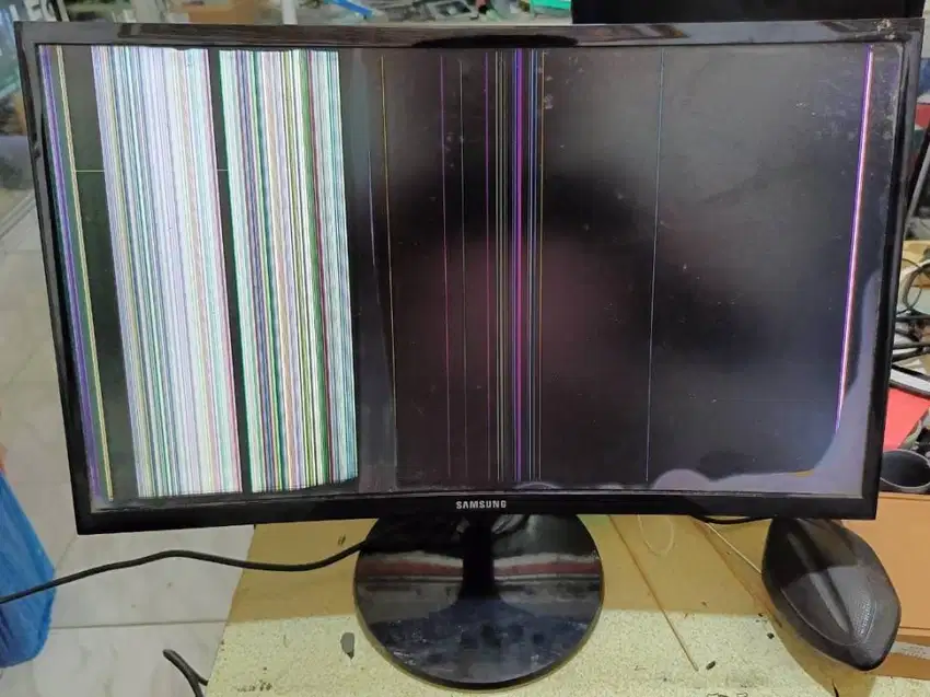 LCD Samsung 24inci Minus LCD