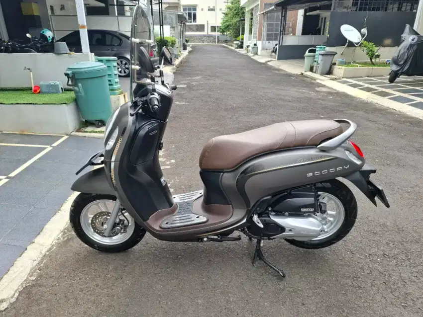 Honda Scoopy Seperti Baru ( KM dibawah 1.000)