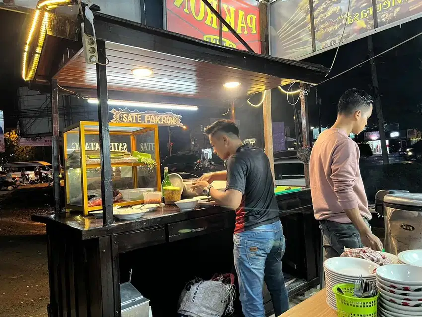 Dicari pekerja di Warung Sate Matang