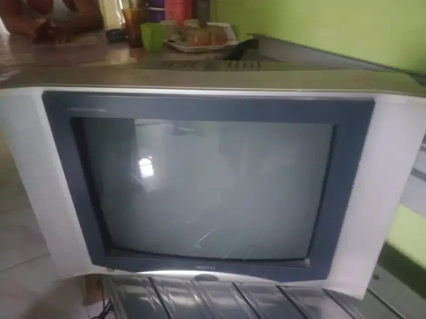 Di Jual TV (2) harga 700 Ribu