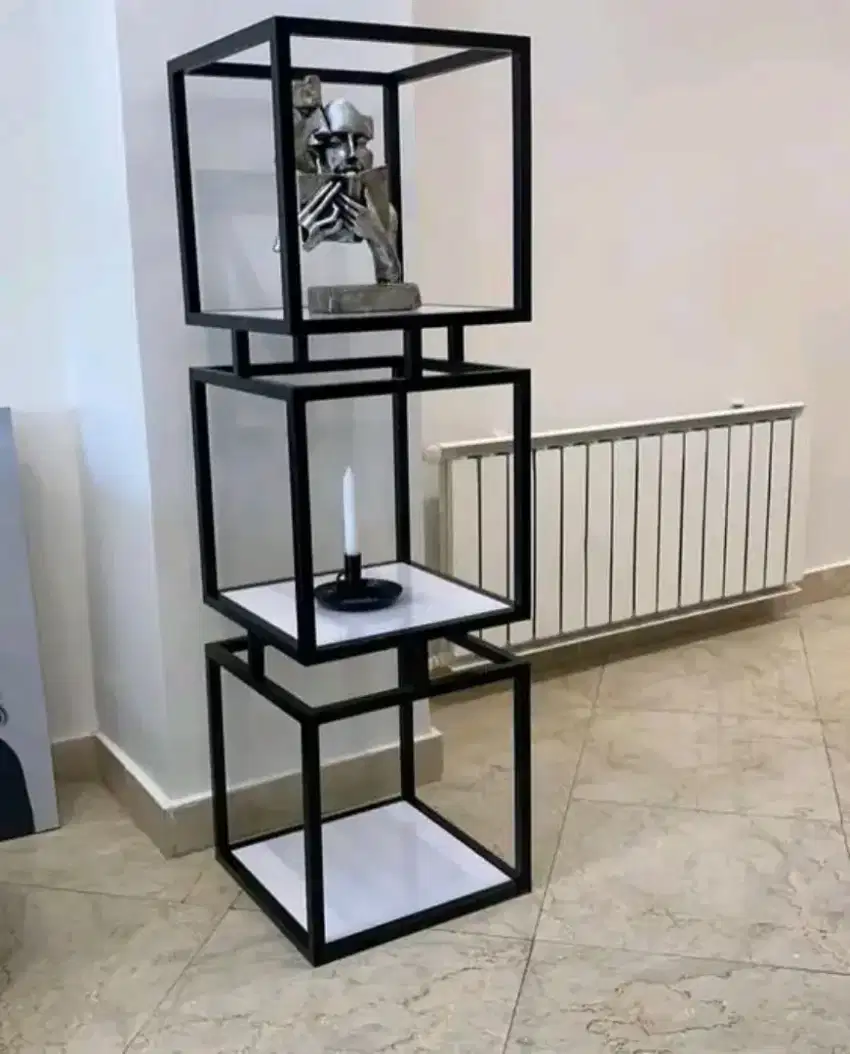 Rak partisi minimalis