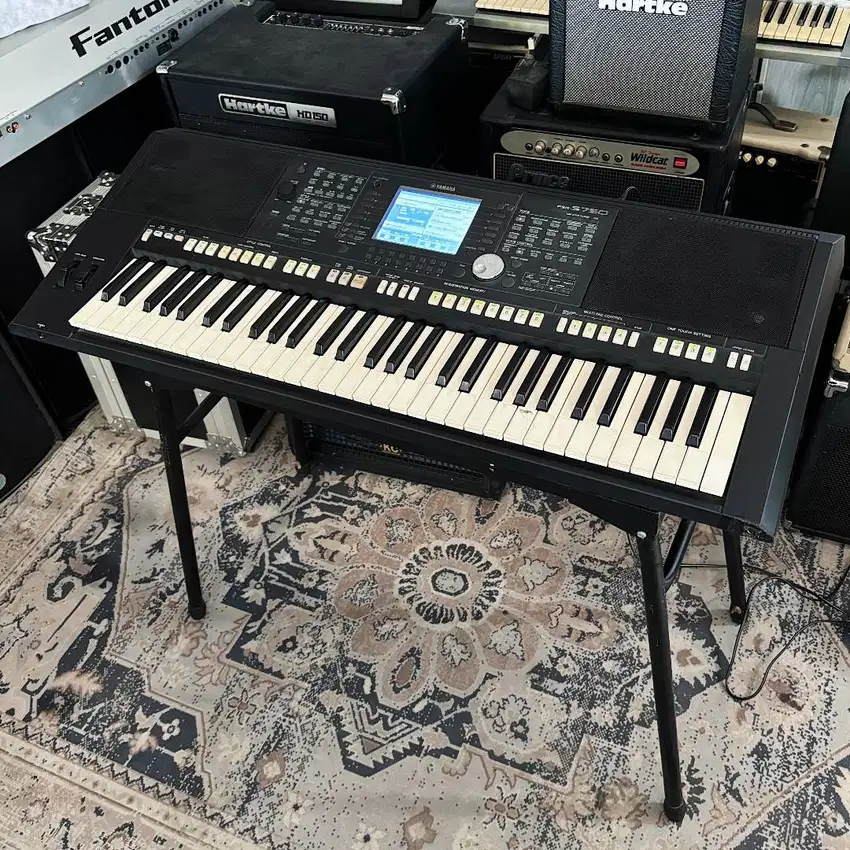 BILLY MUSIK - Keyboard Yamaha PSR-S750 PSR S750 Data Style Song