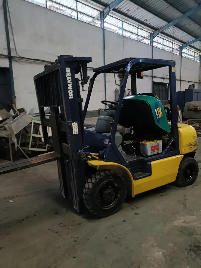 Forklift Komatsu 2,5 ton forklip diesel forklif