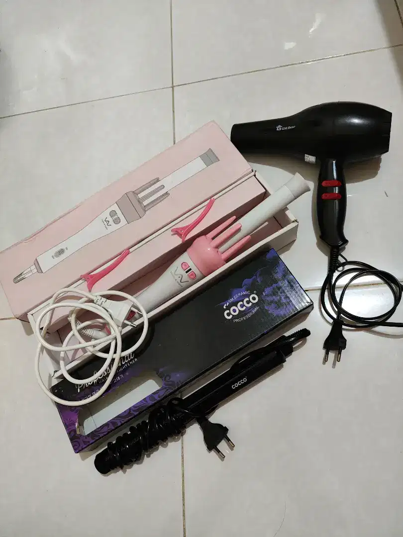 Dijual blower, catok rambut & curly