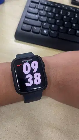 Apple Watch SE gen 2 44 mm