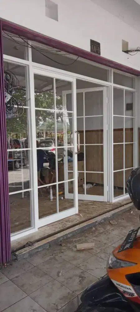 Kusen pintu jendela partisi aluminium&glass