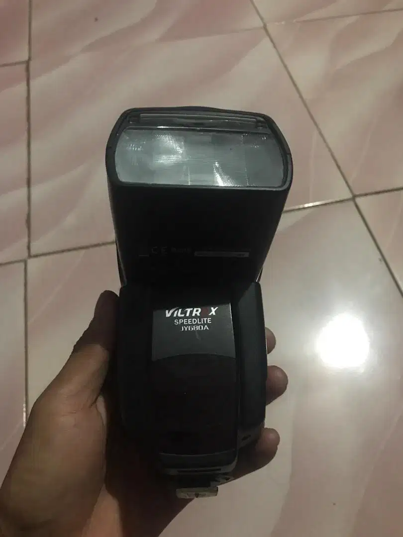 Lampu flash kamera dslr