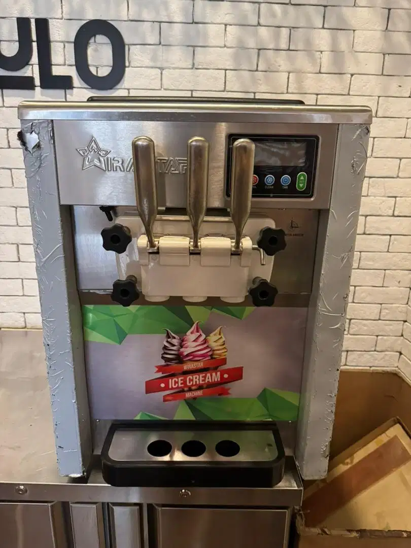 Mesin ICE Cream Wirastar wir 818T