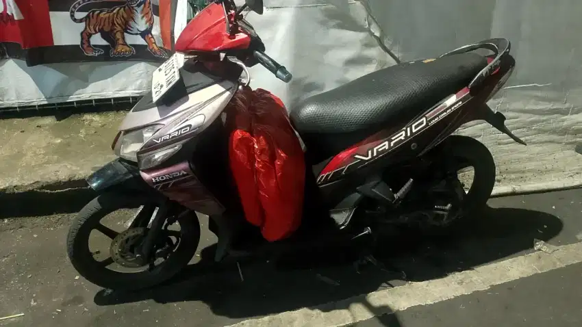 Jual motor Honda Vario tahun 2009 halus