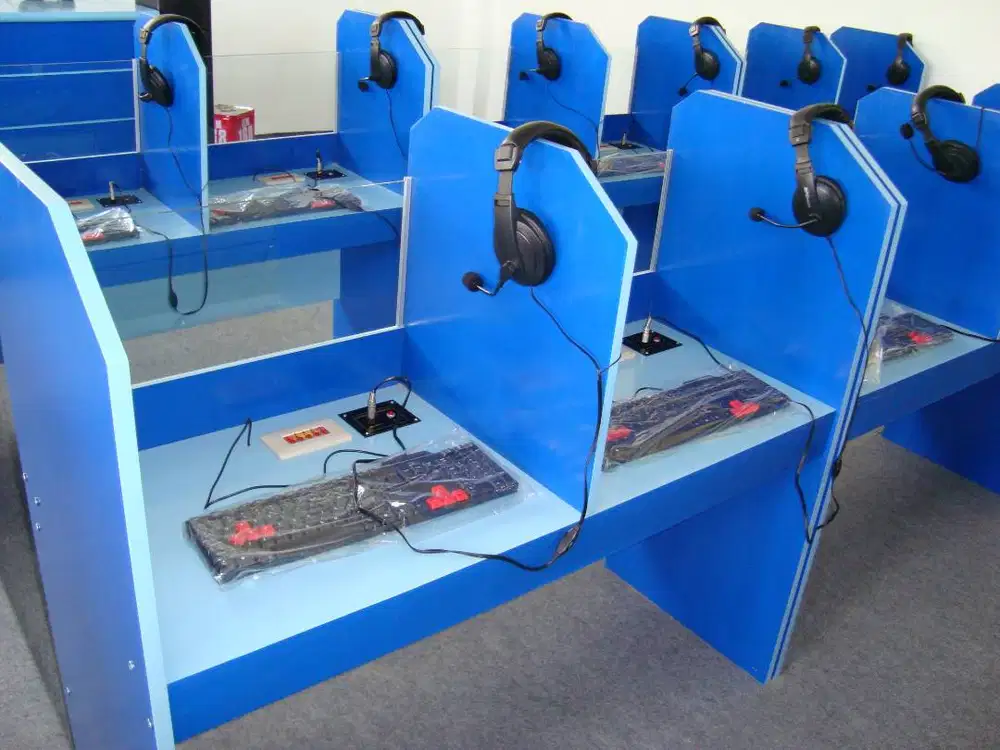 Lab Bahasa Standart dan Multimedia