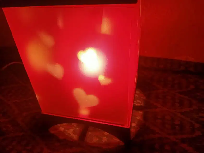 Love lamp. Lampu untuk siang dan malam hari